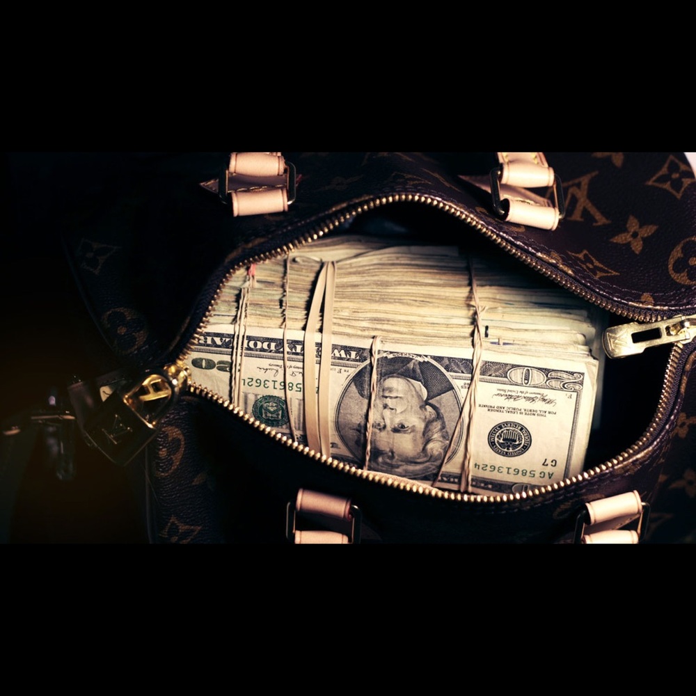 Meet your Posher, Mamita